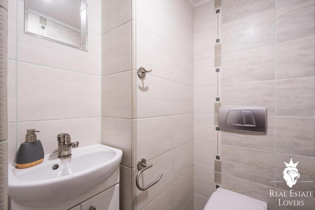 Warsaw Garden Apartment 70M2 Exteriör bild